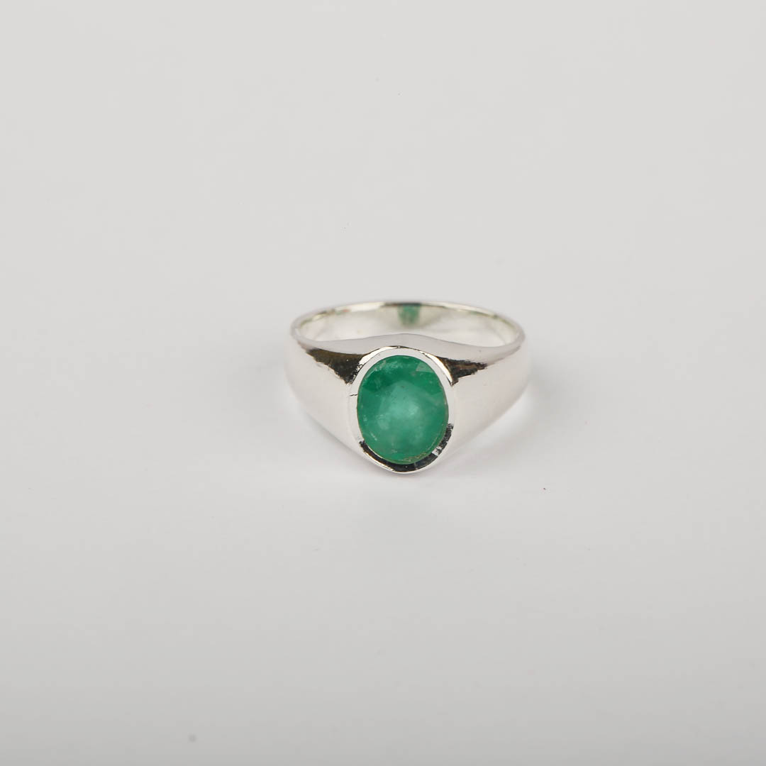 Vibrant Emerald Silver Ring