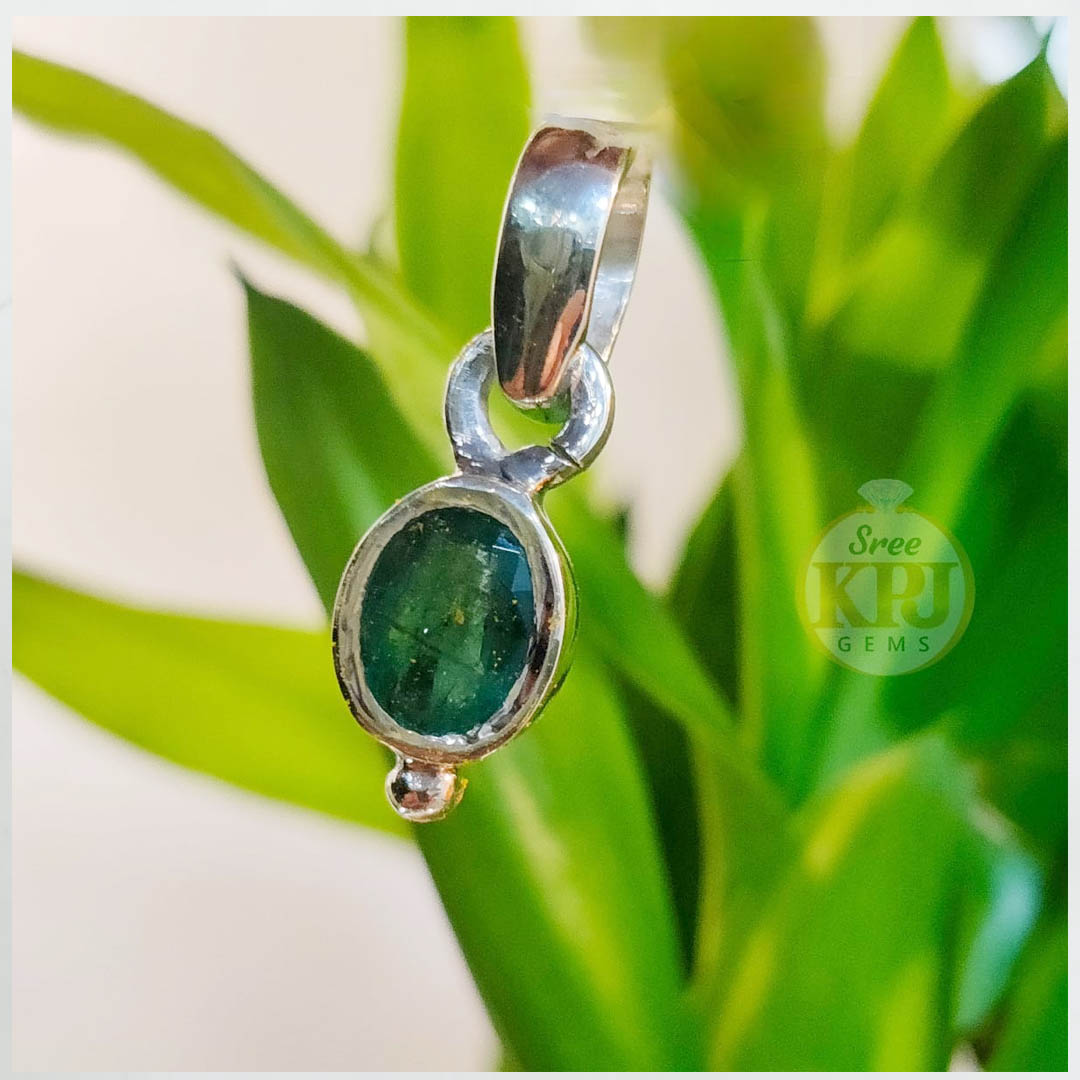 Natural Emerald Silver Pendant